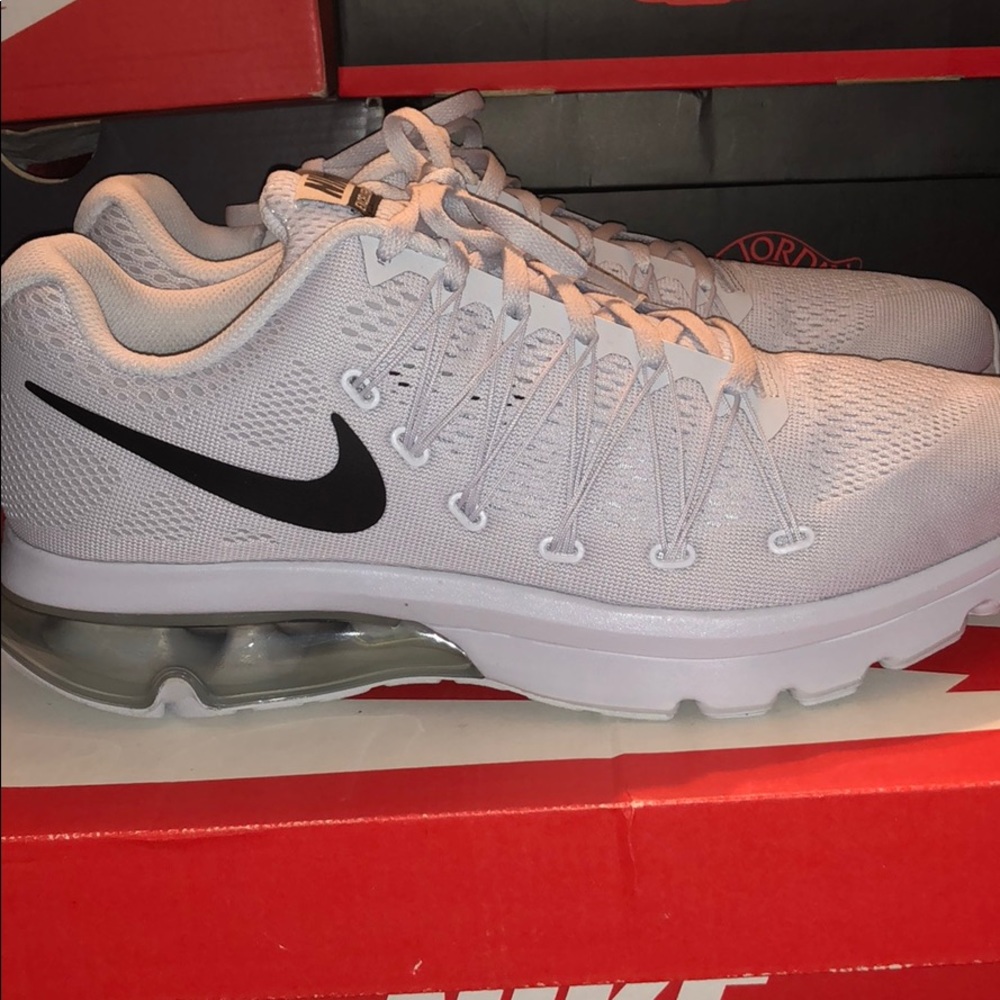 Nike Air Max Excellerate 5